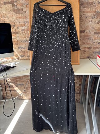 Vestido de Fiesta Negro con Pedrería