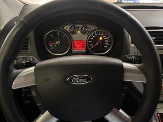 Ford Kuga 2.0 TDCi 4x4 Automatico 140 c.v