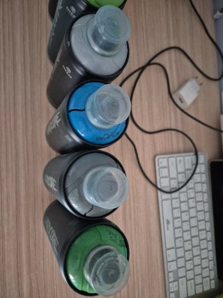 8 botes spray Hardcore