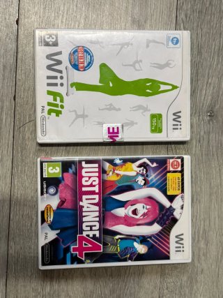 Nintendo Wii con mandos y juegos