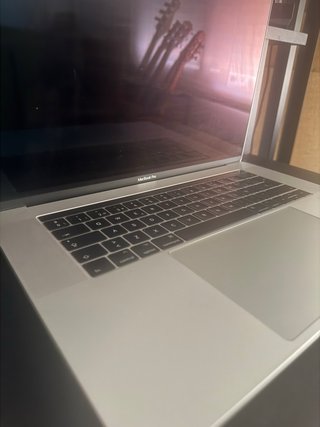 MacBook Pro 15 i7 / 16GB / 1TB SSD 2016