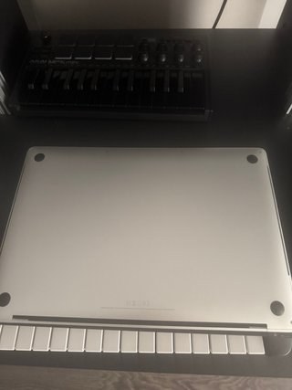 MacBook Pro 15 i7 / 16GB / 1TB SSD 2016