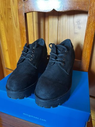 Zapatos de tacón negros