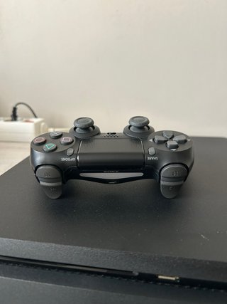 PS4 Slim 1TB (PlayStation 4)