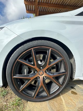 SEAT Leon cupra white carbon