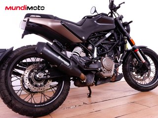 HUSQVARNA SVARTPILEN 125 ABS