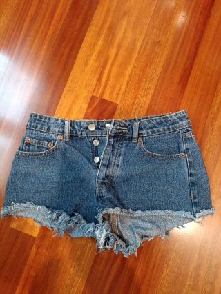 Shorts vaqueros desgastados