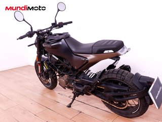 HUSQVARNA SVARTPILEN 125 ABS