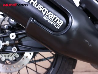 HUSQVARNA SVARTPILEN 125 ABS