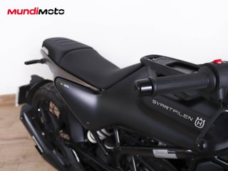 HUSQVARNA SVARTPILEN 125 ABS