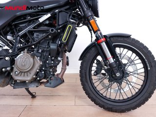 HUSQVARNA SVARTPILEN 125 ABS