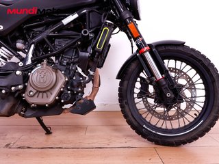 HUSQVARNA SVARTPILEN 125 ABS