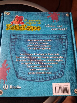 2 libros de katiekazoo. Nuevos. Ambos por 4 euros