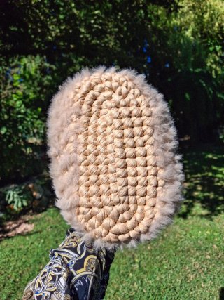 Fluffuly Clutch Beige