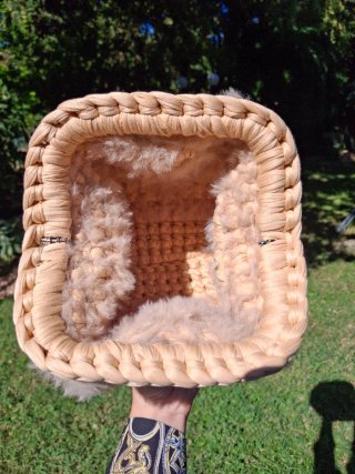 Fluffuly Clutch Beige