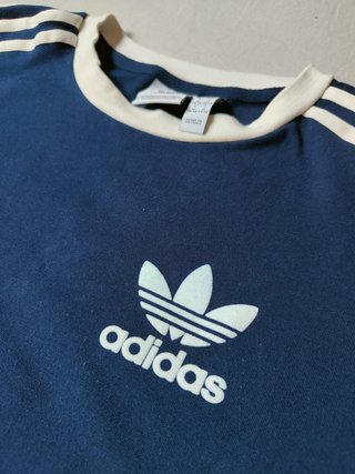 Camiseta crop Adidas Originals azul marino Talla M