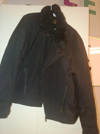 Chaqueta corta hombre negra