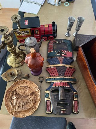 Lote de objetos decorativos y antigüedades