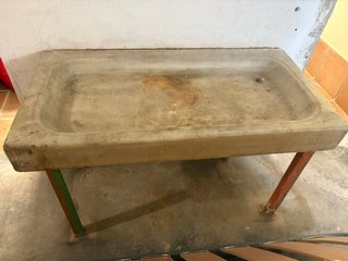 Fregadero Antiguo de Mármol