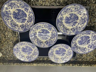 Set di 6 Piatti Antichi di Ironstone Tableware