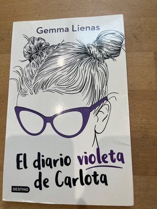 El diario violeta de Carlota