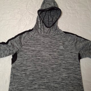 Sudadera con capucha gris