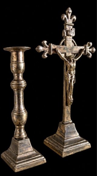 Juego de Altar: Cruz y 2 Candelabros.