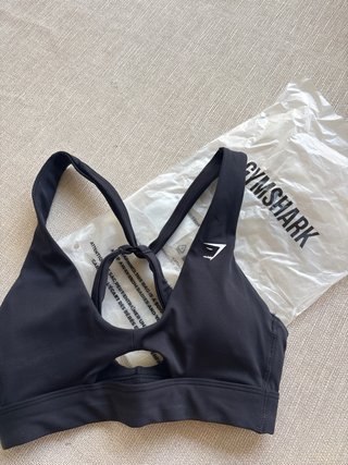 Top deportivo Gymshark Peek a Boo Negro XS