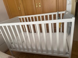 Dormitorio bebé blanco IKEA SUNDVIK