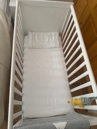 Dormitorio bebé blanco IKEA SUNDVIK