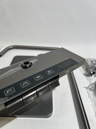 Columna de Ducha Termostática con Pantalla LED