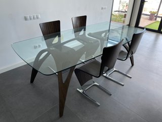 Mesa comedor Dyna + 4 sillas