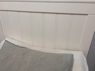 Cama de 90 cm con cabecero blanco