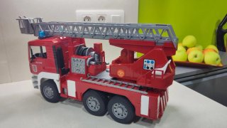 Camión de bomberos Bruder