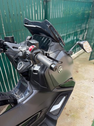 Pantalla Yamaha T-MAX  560 año 2022 &  2026.