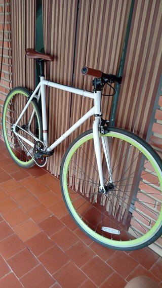 Bicicleta Fixie Blanca Ruedas Verdes