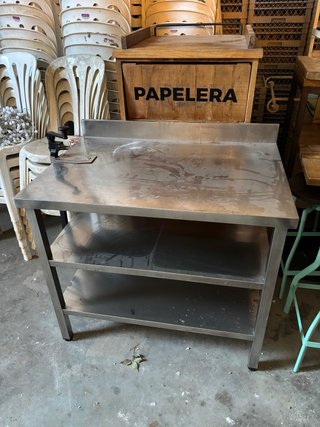 Mesa de acero inoxidable