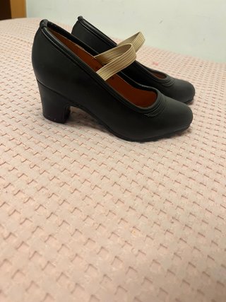 Zapatos de flamenco con puntillas numero 29