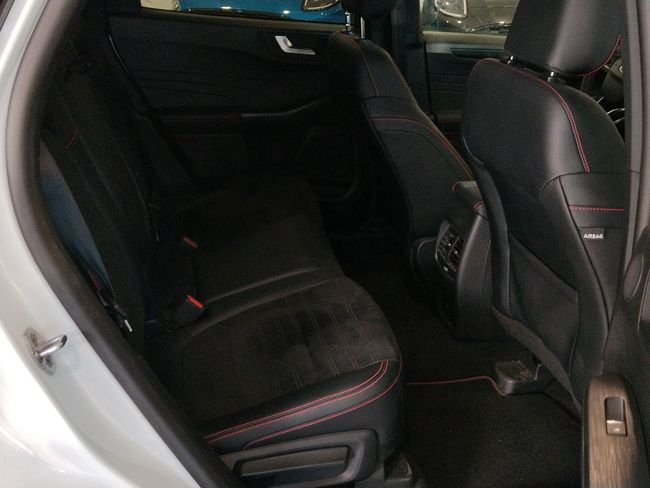 Ford Kuga 2023, foto 7