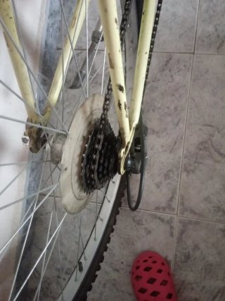 Bicicleta MTB color crema en Málaga