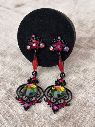 Pendientes largos joya multicolor y rojos