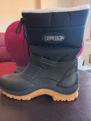 Lote Ropa Nieve Niños: Botas, Guantes y Calcetines