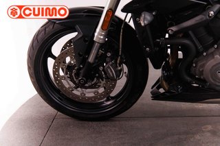 TRIUMPH STREET TRIPLE S