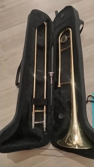 Trombón de varas marca Olympic
