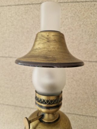 Lámparas estilo quinqué.