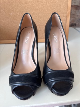 Zapatos de Salón Guess Negros Talla 35