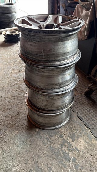 Llantas Toyota 90 (5 unidades)