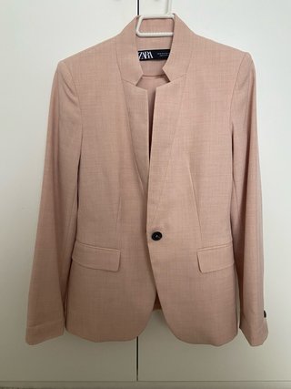 Blazer y pantalón rosa Zara