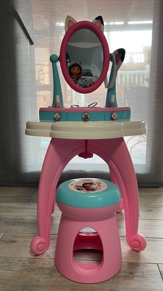 Tocador infantil Gabby Gato en muy buen estado