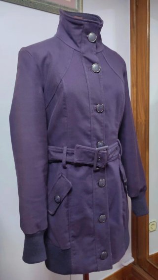 Abrigo Stradivarius Morado